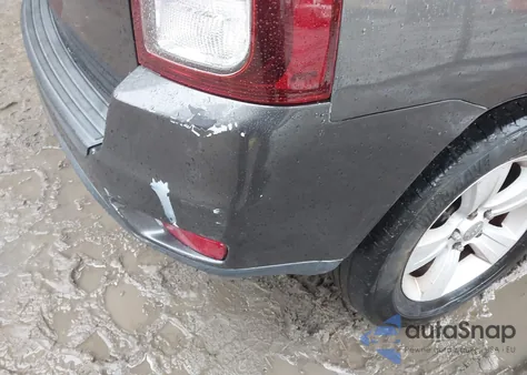 2017 Jeep Compass Sport Fwd z USA, uszkodzony, nr VIN 1C4NJCBA8HD147231